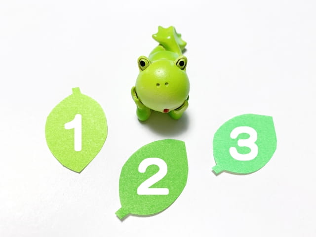 仕事の選び方を3つ紹介しているカエルの置物